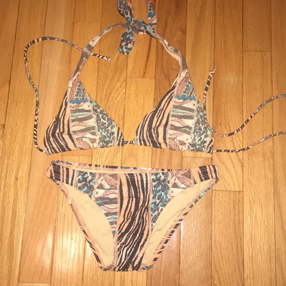 Victoria’s Secret bikini